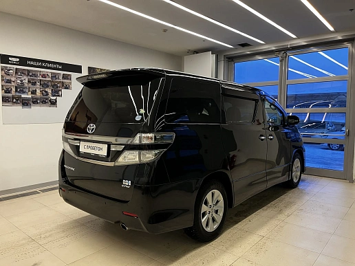 Купить Тойота Веллфире 2012г.