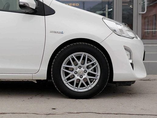 Купить Тойота Аква 2016г.