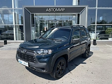 Lada Niva Travel