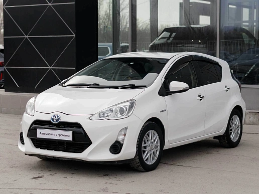 Купить Тойота Аква 2016г.