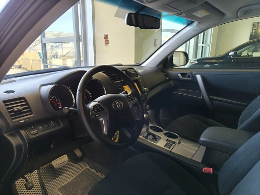 Купить Тойота Хайлендер 2013г.