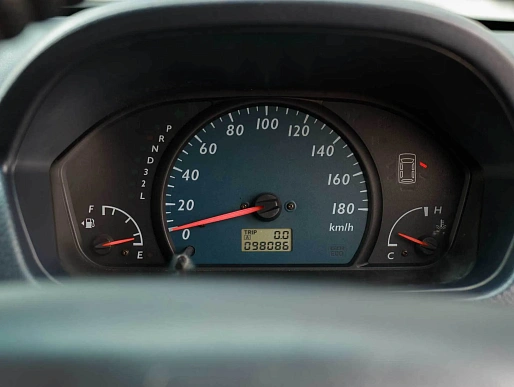 Купить Митсубиси Динго 2001г.