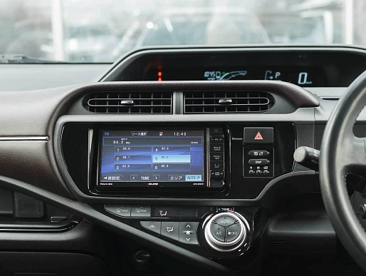 Купить Тойота Аква 2016г.