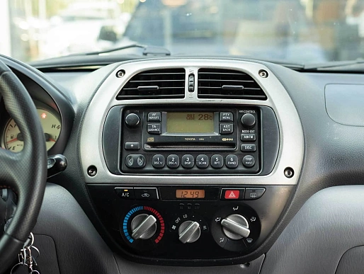 Купить Тойота Новый RAV4 2002г.
