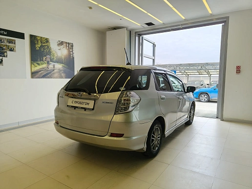 Купить Хонда Фит Шуттле 2014г.