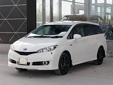 Купить Тойота Виш 2012г.