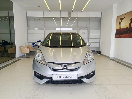 Купить Хонда Фит Шуттле 2014г.