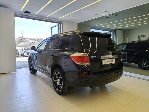 Купить Тойота Хайлендер 2013г.