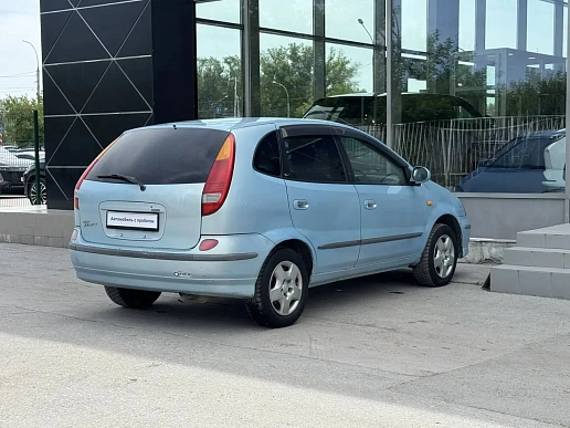 Купить Ниссан Тино 1999г.