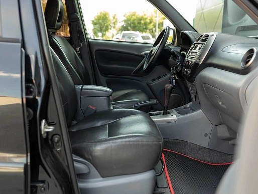 Купить Тойота Новый RAV4 2002г.