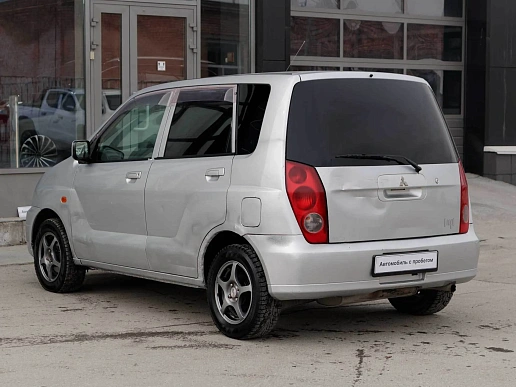 Купить Митсубиси Динго 2001г.