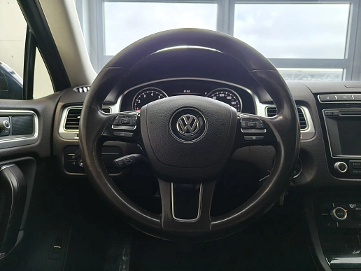 Купить Фольксваген Тоуарег 2015г.