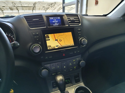 Купить Тойота Хайлендер 2013г.