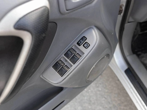 Купить Тойота Новый RAV4 2003г.