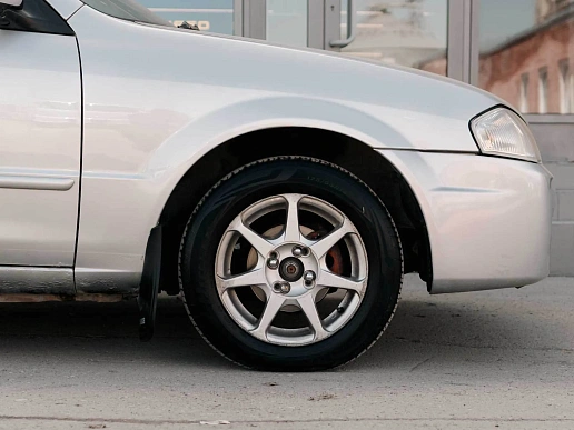 Купить Мазда Фамилиа 1999г.