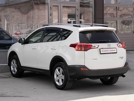 Купить Тойота Новый RAV4 2013г.