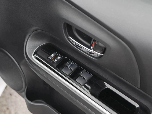 Купить Тойота Аква 2016г.