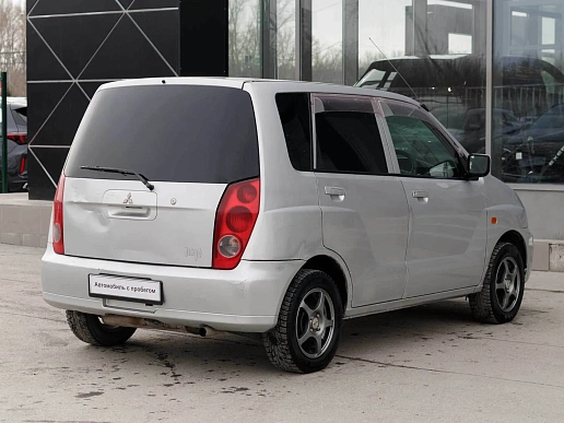 Купить Митсубиси Динго 2001г.