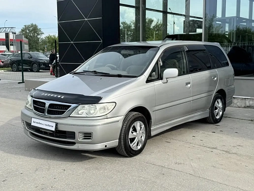 Купить Ниссан Пресадже 2001г.
