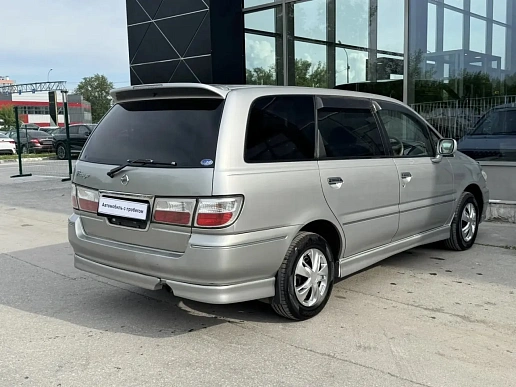 Купить Ниссан Пресадже 2001г.
