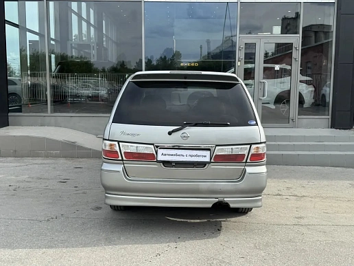 Купить Ниссан Пресадже 2001г.